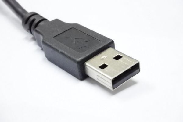 94193337_M כבל USB (1)