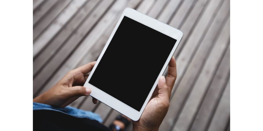 Do Tablets Have Hard Drives? (Explained) WhatsaByte