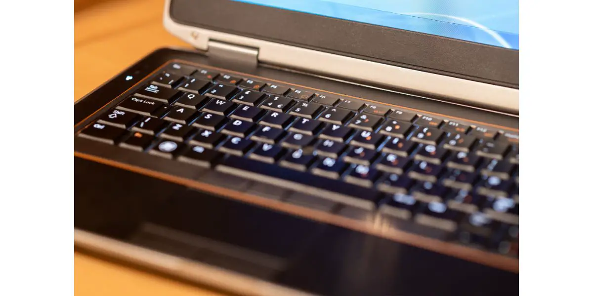 AdobeStock_310930050 Close up of laptop keyboard and hinge