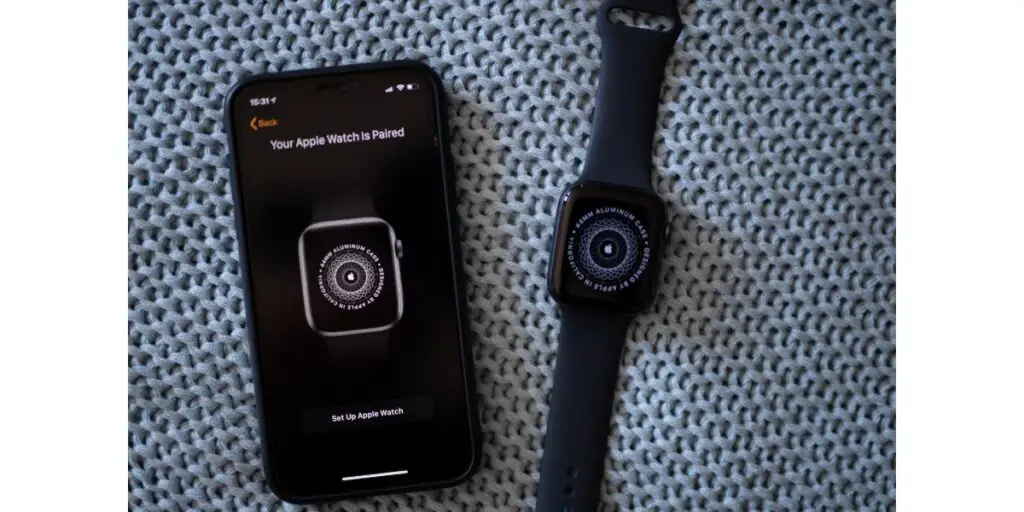 why-does-my-apple-watch-keep-unpairing-5-fixes-whatsabyte