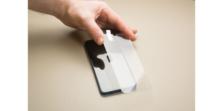 What’s the Difference Between Cheap and Expensive Screen Protectors ...