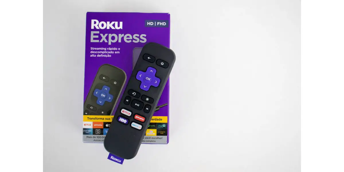 AdobeStock_477528249_Editorial_Use_Only Roku Express device remote on top of packaging box on white background