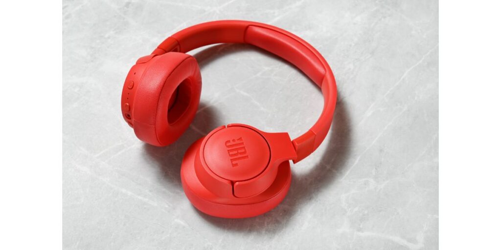 JBL Headphones Keep Pausing 6 Causes & Fixes WhatsaByte