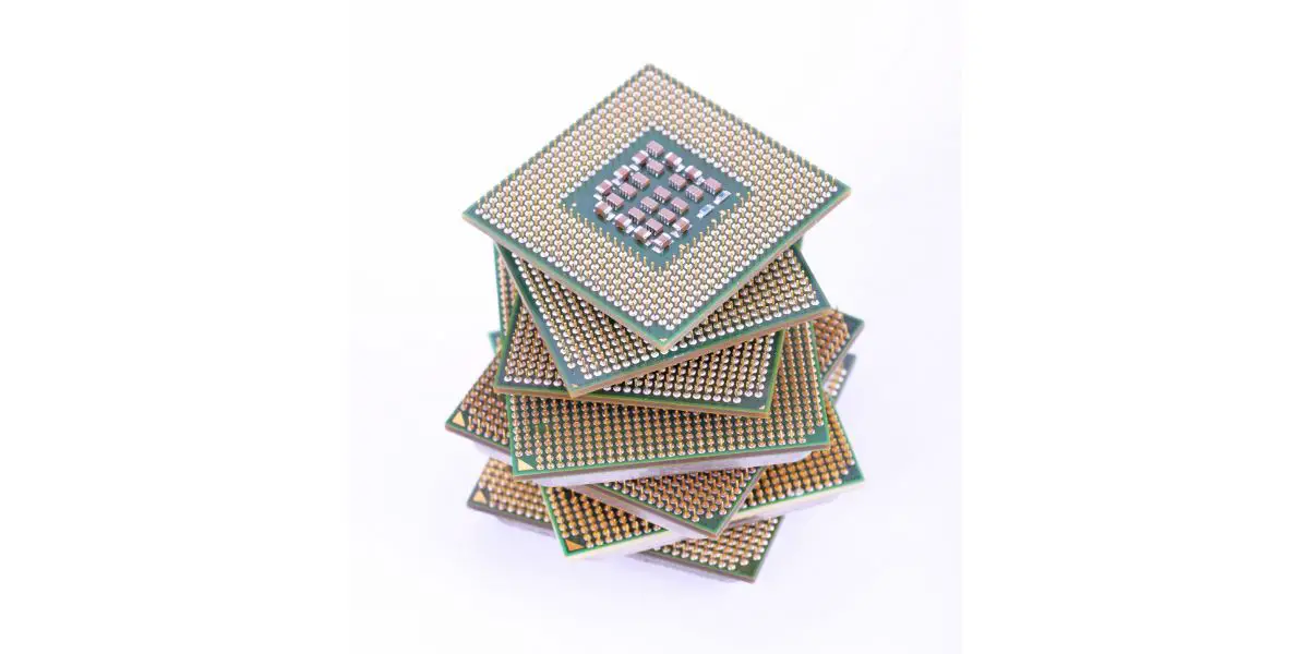 AdobeStock_55492780 many cpus stacked on top of each other in a spiral formation on a white background