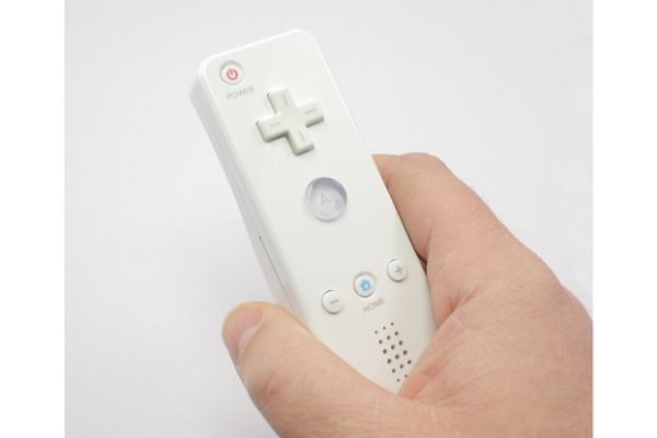 Depositphotos_11945989_S wii remote