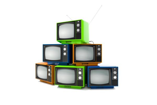 Depositphotos_153887424_S 3d vintage tv on white background