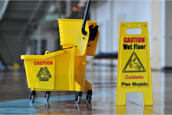 Depositphotos_15823729_S Caution Wet Floor