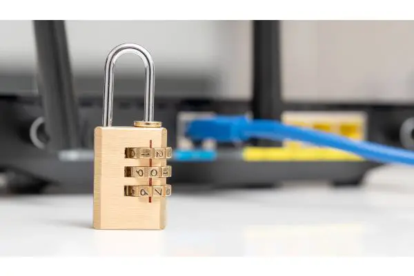 Depositphotos_248813538_S Network and data protection concept with padlock router
