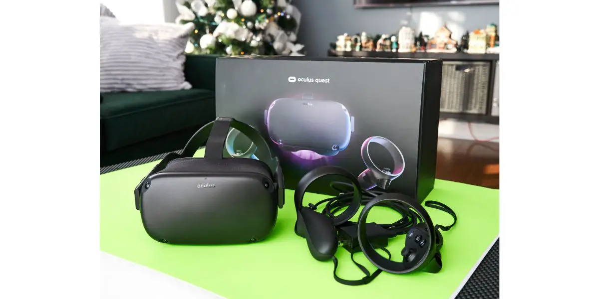 Depositphotos_327852558_L Oculus over green background. The Oculus Quest is a first all in virtual reality wireless headset and system created by Oculus VR, division of Facebook