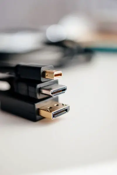 Depositphotos_86079742_S Mini DisplayPort, HDMI and DVi cables connectors