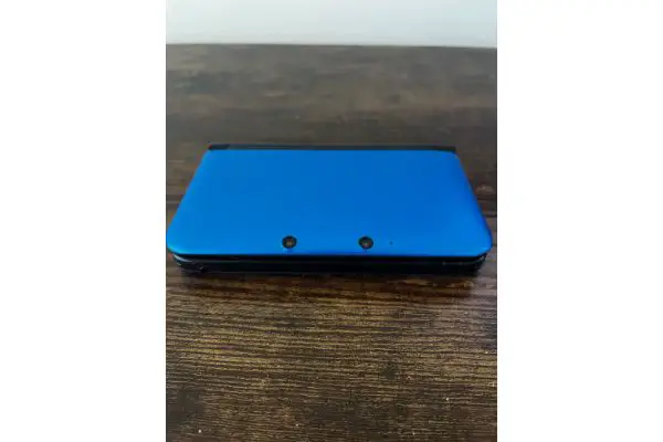 3ds blue xl picture taken from iphone
