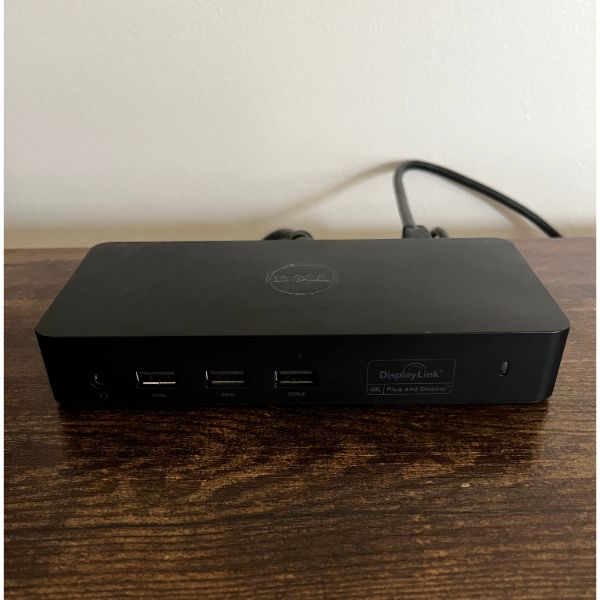 dell usb hub on desk